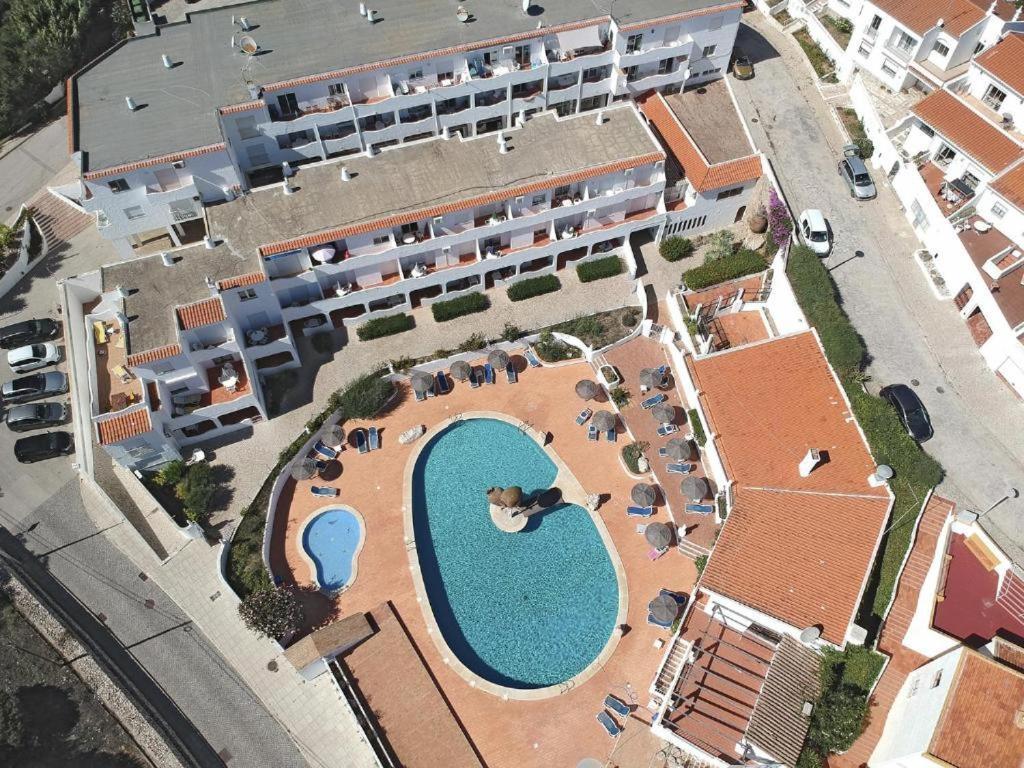 Apartamentos Salema Praia Club Экстерьер фото