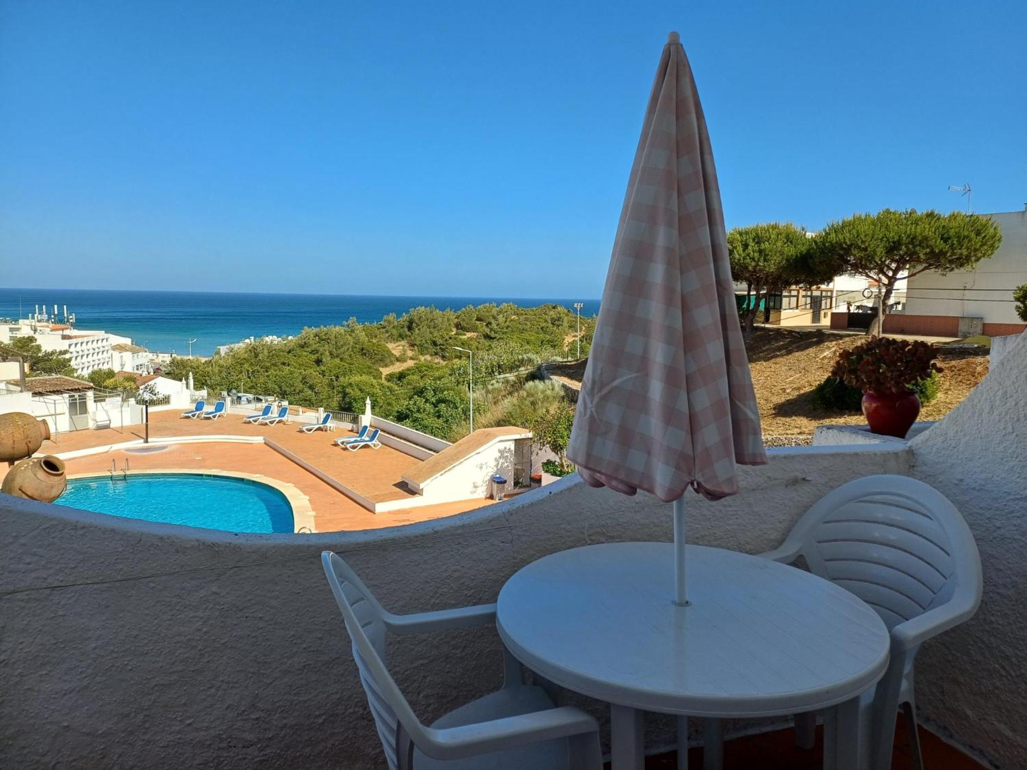 Apartamentos Salema Praia Club Экстерьер фото