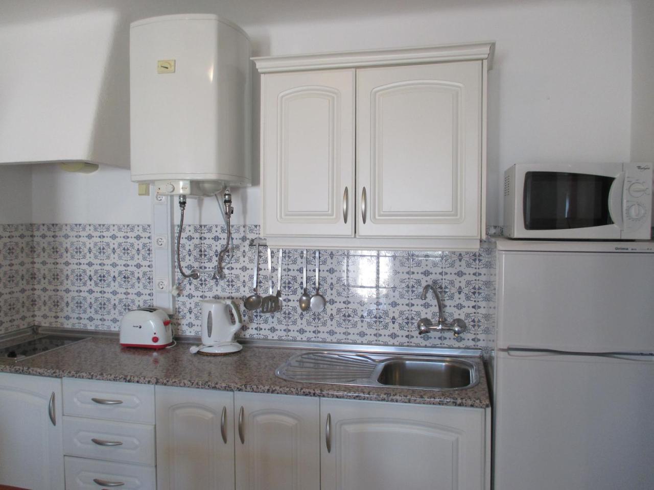 Apartamentos Salema Praia Club Экстерьер фото