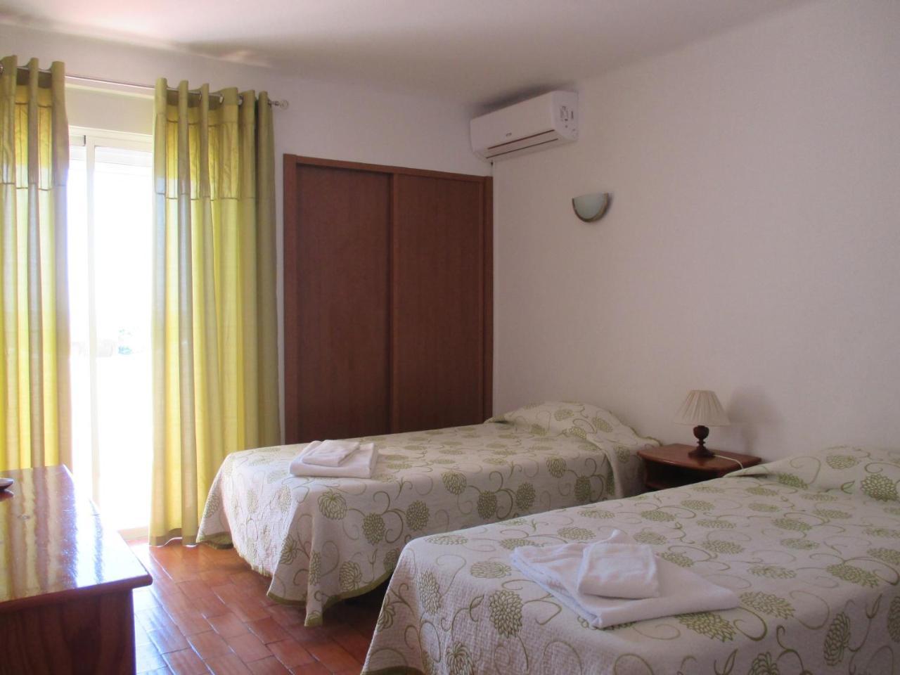Apartamentos Salema Praia Club Экстерьер фото